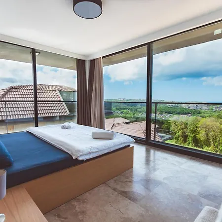 Villa Royal Blue Diamond 7