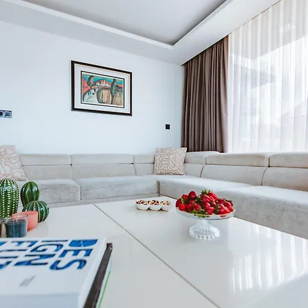 Royal Blue Diamond 7 Villa