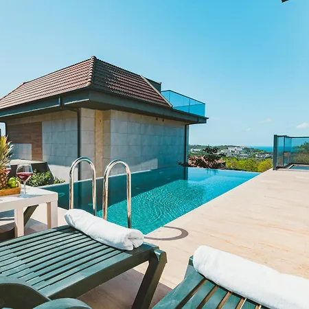 Royal Blue Diamond 7 Villa *