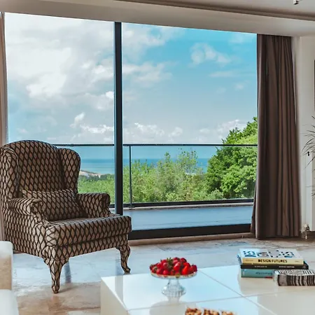Villa Royal Blue Diamond 7